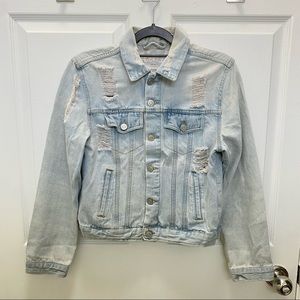 NWOT Love Tree Light Wash Distressed Jean Jacket